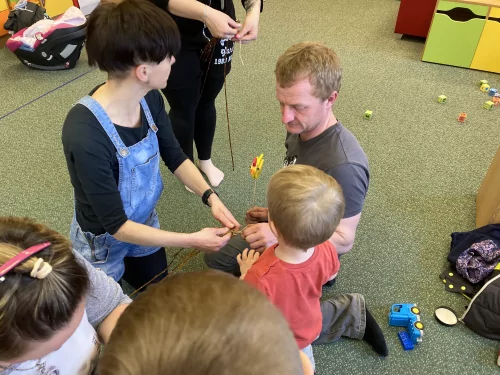 Fotogalerie MŠ Červená Hora - Jarní dílny s rodiči, foto 10/11