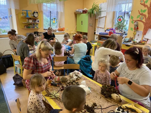 Fotogalerie MŠ Červená Hora - Dílna s rodiči- Ježek, foto 7/15