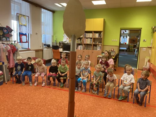 Fotogalerie MŠ Červená Hora - Představení- V ZOO, foto 2/12