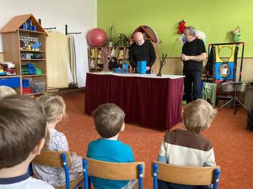 Fotogalerie MŠ Červená Hora - Divadlo v MŠ O dvanácti měsíčkách, foto 4/10