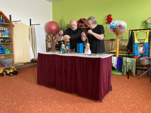 Fotogalerie MŠ Červená Hora - Divadlo v MŠ O dvanácti měsíčkách, foto 6/10