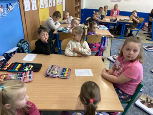 Fotogalerie MŠ Červená Hora - Předškoláci ve škole u prvňáčků v Červeném Kostelci, foto 8/30