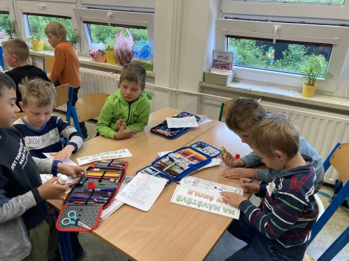 Fotogalerie MŠ Červená Hora - Předškoláci ve škole u prvňáčků v Červeném Kostelci, foto 18/30