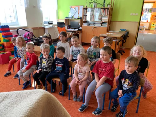 Fotogalerie MŠ Červená Hora - Pohádka "Koblížek", foto 4/11