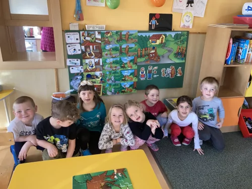 Fotogalerie MŠ Červená Hora - Pohádka "Koblížek", foto 6/11