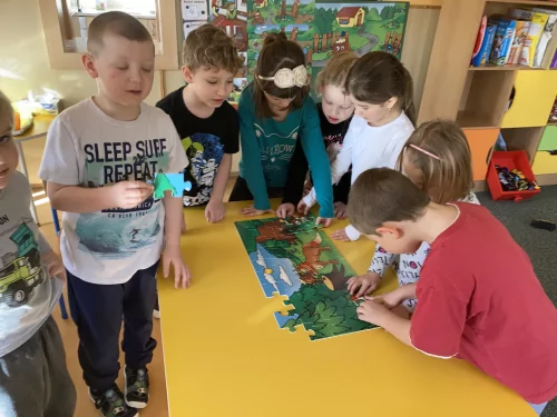 Fotogalerie MŠ Červená Hora - Pohádka "Koblížek", foto 8/11