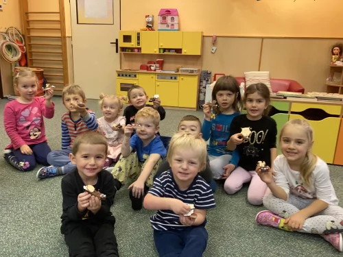 Fotogalerie MŠ Červená Hora - Podzim s ježkem, foto 5/12