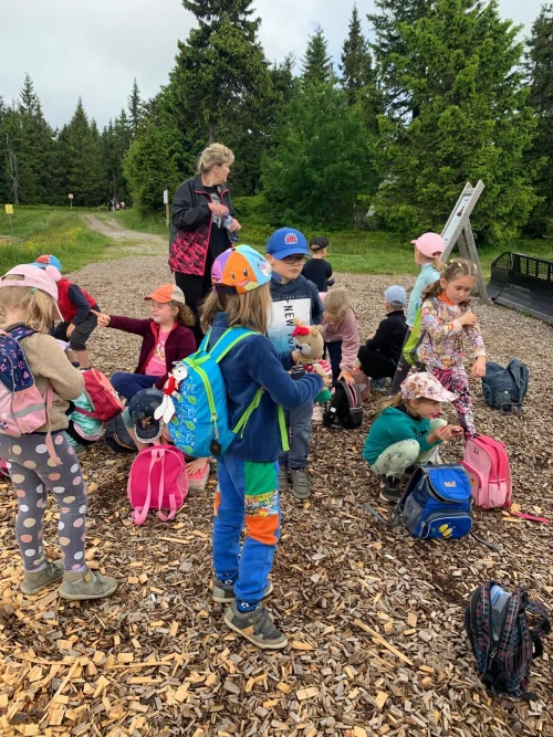 Fotogalerie MŠ Červená Hora - Výlet do Krkonoš na Černou horu, foto 48/49