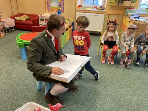 Fotogalerie MŠ Červená Hora - Čert z Vízmburku u nás v MŠ, foto 2/20