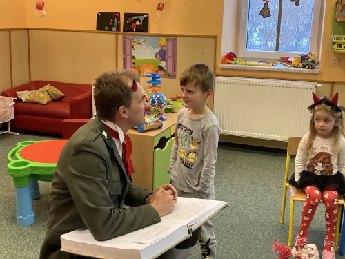 Fotogalerie MŠ Červená Hora - Čert z Vízmburku u nás v MŠ, foto 4/20