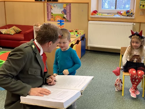 Fotogalerie MŠ Červená Hora - Čert z Vízmburku u nás v MŠ, foto 11/20