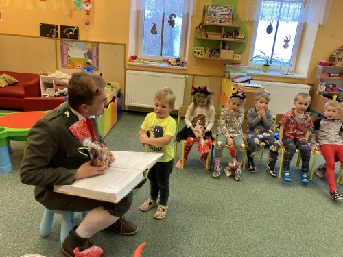 Fotogalerie MŠ Červená Hora - Čert z Vízmburku u nás v MŠ, foto 20/20