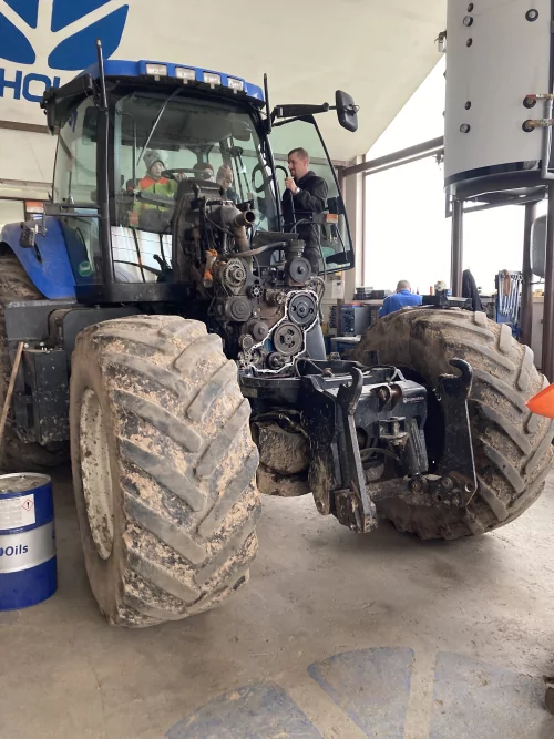 Fotogalerie MŠ Červená Hora - Návštěva v dílně p. Jiránka, foto 4/9