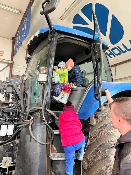 Fotogalerie MŠ Červená Hora - Návštěva v dílně p. Jiránka, foto 9/9