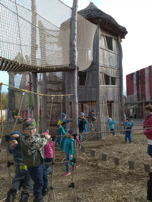 Fotogalerie MŠ Červená Hora - Haloweenn v ZOO Dvůr Králové nad Labem - listopad, foto 7/8