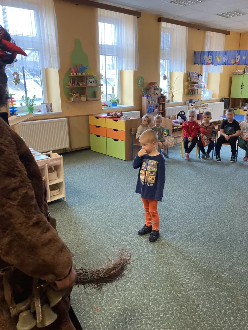Fotogalerie MŠ Červená Hora - Mikuláš s čertem, foto 3/24