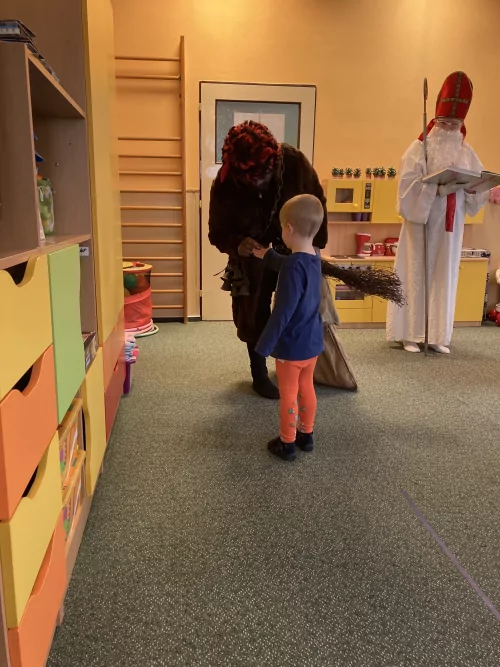 Fotogalerie MŠ Červená Hora - Mikuláš s čertem, foto 4/24