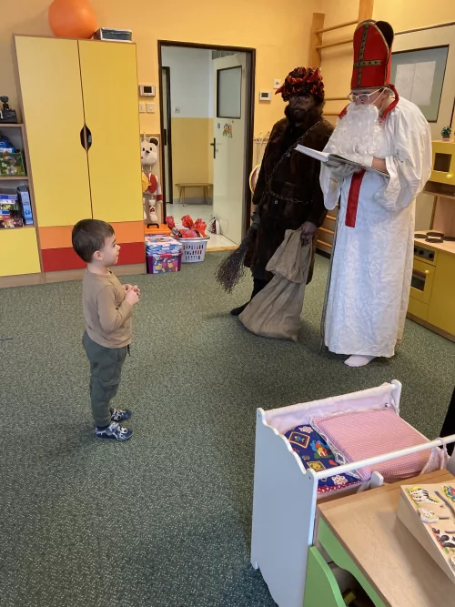 Fotogalerie MŠ Červená Hora - Mikuláš s čertem, foto 5/24