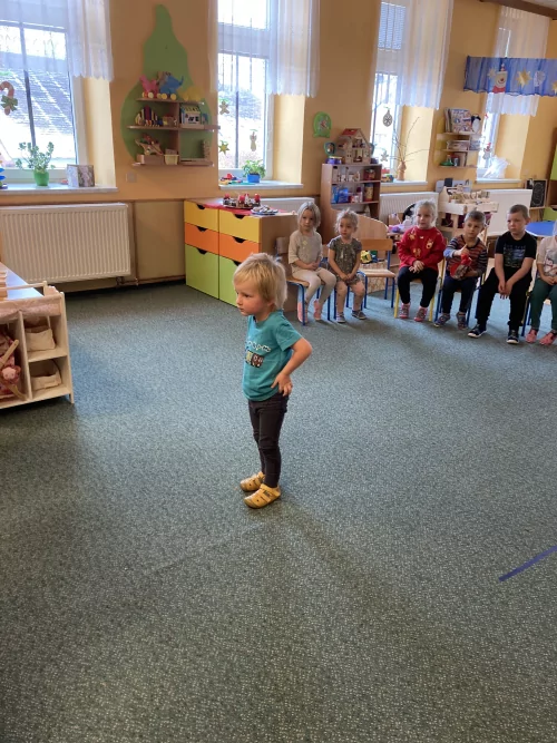 Fotogalerie MŠ Červená Hora - Mikuláš s čertem, foto 6/24