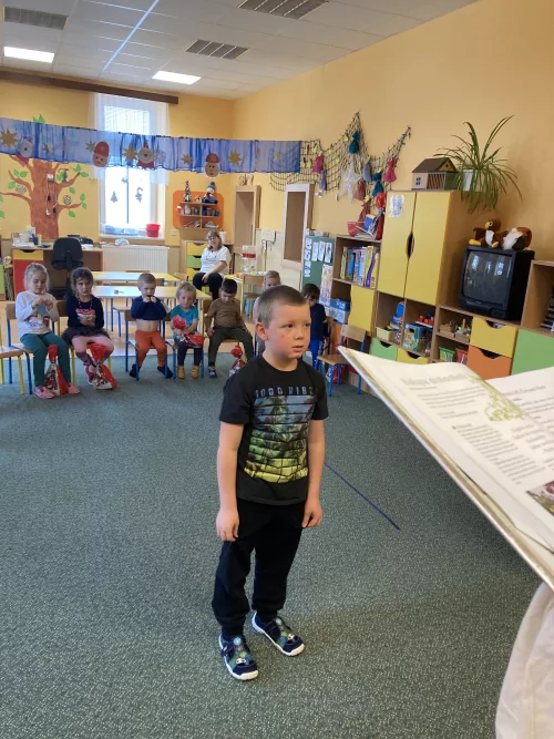 Fotogalerie MŠ Červená Hora - Mikuláš s čertem, foto 15/24