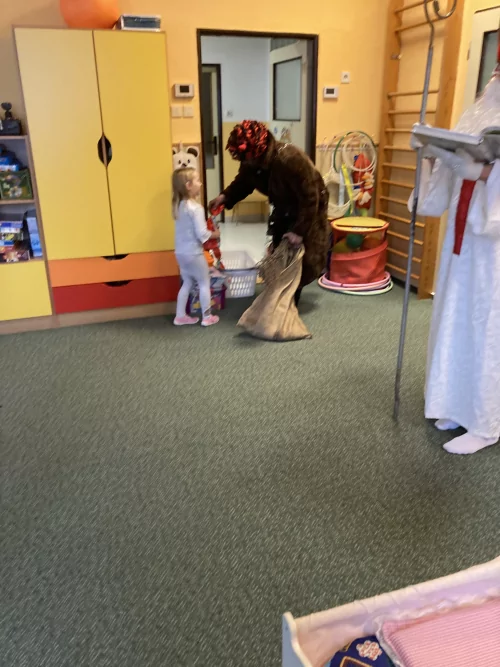 Fotogalerie MŠ Červená Hora - Mikuláš s čertem, foto 18/24