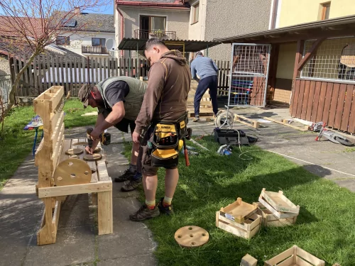 Fotogalerie MŠ Červená Hora - Dílna s tatínky-kuchyňka a ponk, foto 7/15