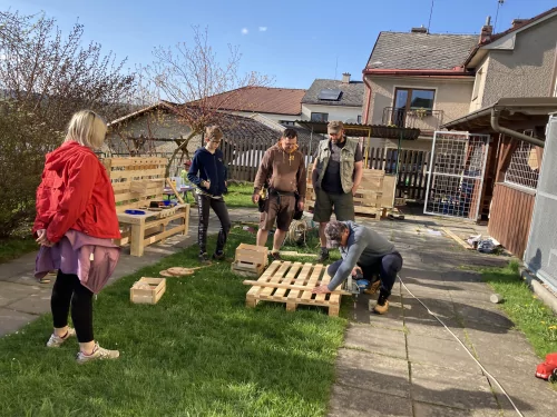 Fotogalerie MŠ Červená Hora - Dílna s tatínky-kuchyňka a ponk, foto 9/15