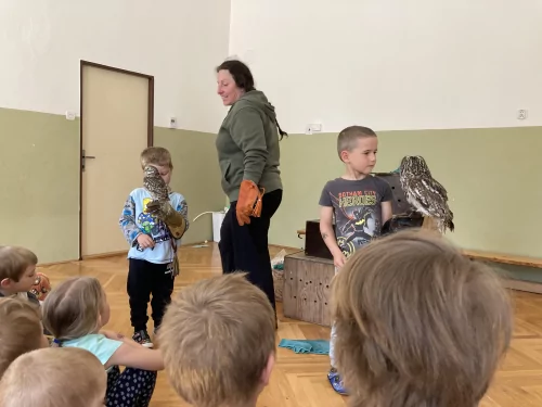 Fotogalerie MŠ Červená Hora - Dravci paní Mazúchové v MŠ, foto 7/22