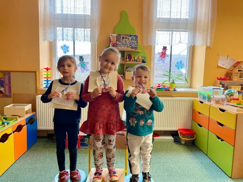 Fotogalerie MŠ Červená Hora - Zimní hry, foto 2/5