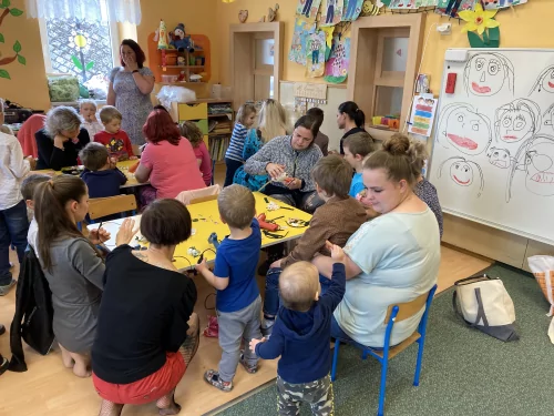 Fotogalerie MŠ Červená Hora - Besídka pro maminky, foto 4/19