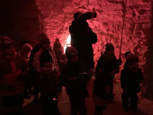 Fotogalerie MŠ Červená Hora - Výlet na hrad Vízmburk za čerty, foto 13/22