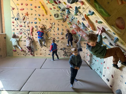 Fotogalerie MŠ Červená Hora - Výlet Domino Hronov, foto 2/28