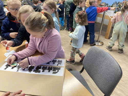 Fotogalerie MŠ Červená Hora - Výlet Domino Hronov, foto 8/28