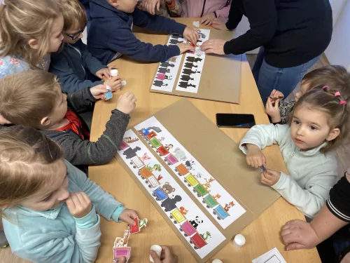 Fotogalerie MŠ Červená Hora - Výlet Domino Hronov, foto 11/28