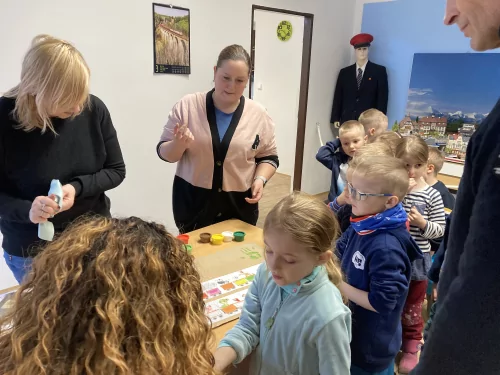 Fotogalerie MŠ Červená Hora - Výlet Domino Hronov, foto 13/28