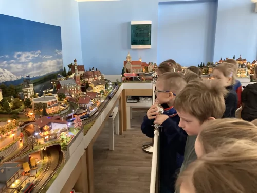 Fotogalerie MŠ Červená Hora - Výlet Domino Hronov, foto 16/28