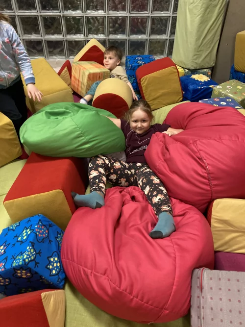 Fotogalerie MŠ Červená Hora - Výlet Domino Hronov, foto 19/28