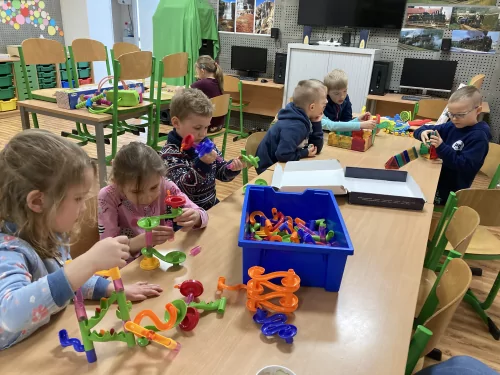 Fotogalerie MŠ Červená Hora - Výlet Domino Hronov, foto 21/28