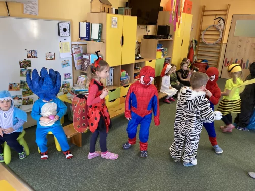 Fotogalerie MŠ Červená Hora - Valentýn a karneval 2025, foto 18/24