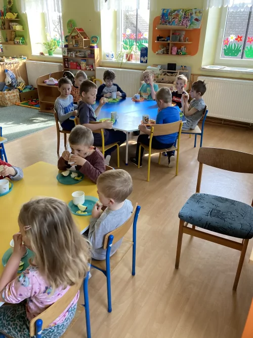 Fotogalerie MŠ Červená Hora - Čarodějnice 2021, foto 2/16