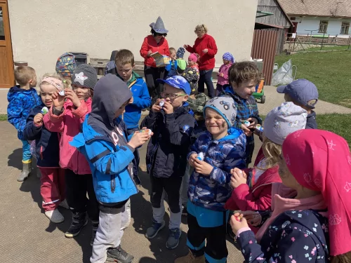 Fotogalerie MŠ Červená Hora - Čarodějnice 2021, foto 15/16