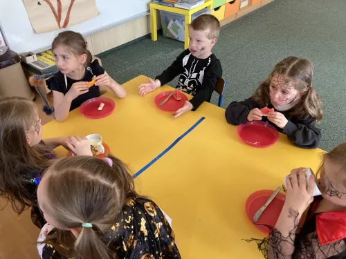 Fotogalerie MŠ Červená Hora - Čarodějnice 2025, foto 13/52