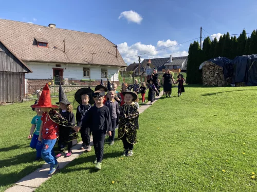 Fotogalerie MŠ Červená Hora - Čarodějnice 2025, foto 16/52