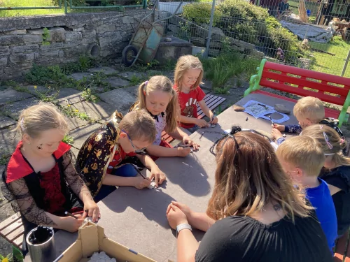 Fotogalerie MŠ Červená Hora - Čarodějnice 2025, foto 22/52