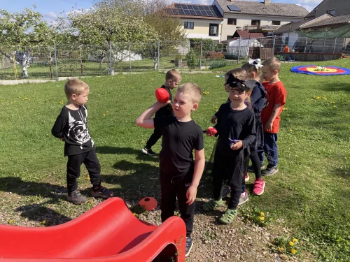 Fotogalerie MŠ Červená Hora - Čarodějnice 2025, foto 31/52