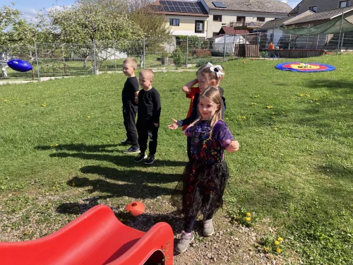 Fotogalerie MŠ Červená Hora - Čarodějnice 2025, foto 32/52