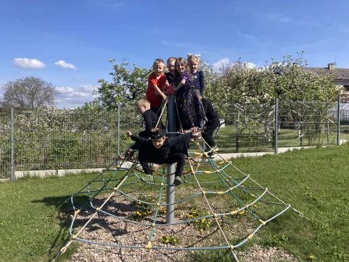 Fotogalerie MŠ Červená Hora - Čarodějnice 2025, foto 42/52