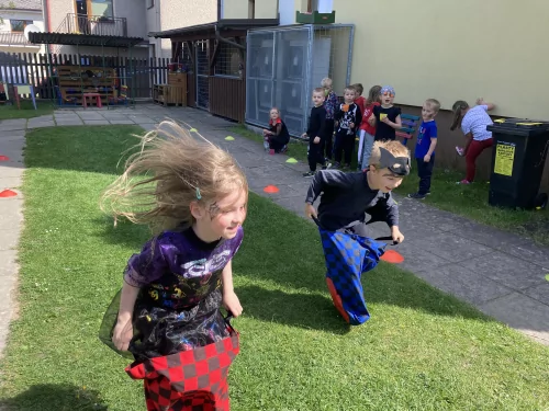 Fotogalerie MŠ Červená Hora - Čarodějnice 2025, foto 51/52