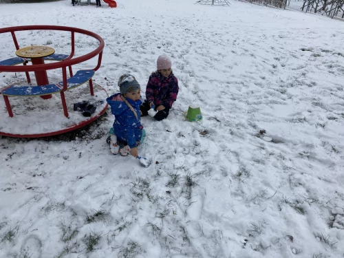 Fotogalerie MŠ Červená Hora - První sníh, foto 5/8