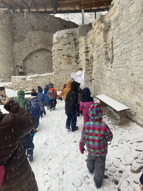 Fotogalerie MŠ Červená Hora - Za čerty na hradě Vizmburku, foto 15/27